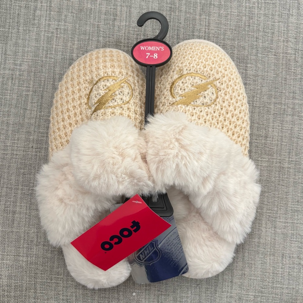 NHL Tampa Bay Lightning Slippers NWT